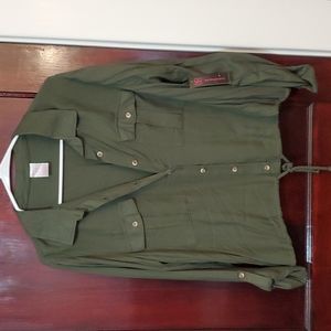 Nwt No boundaries Green long sleeved top